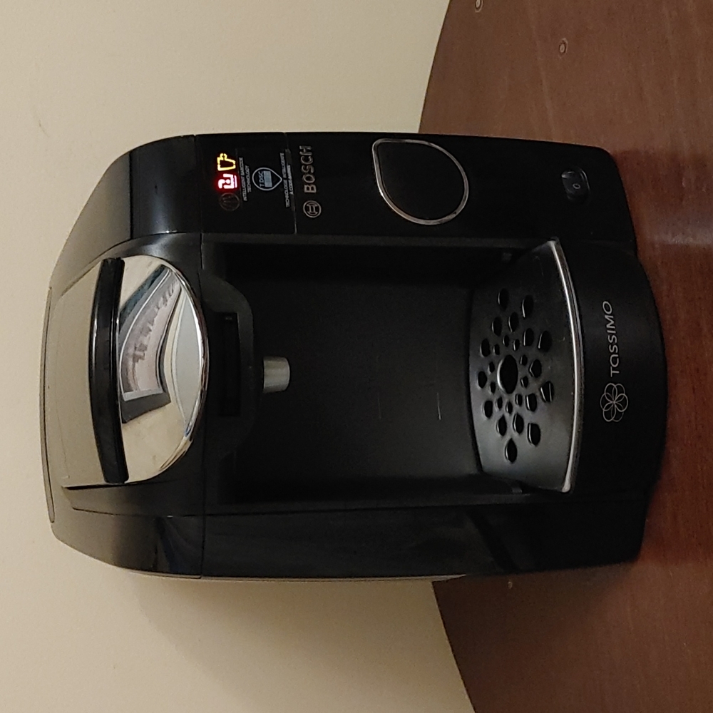 Bosch Tassimo Joy TAS475UC Coffee Machine, 1.4 Litre – Black